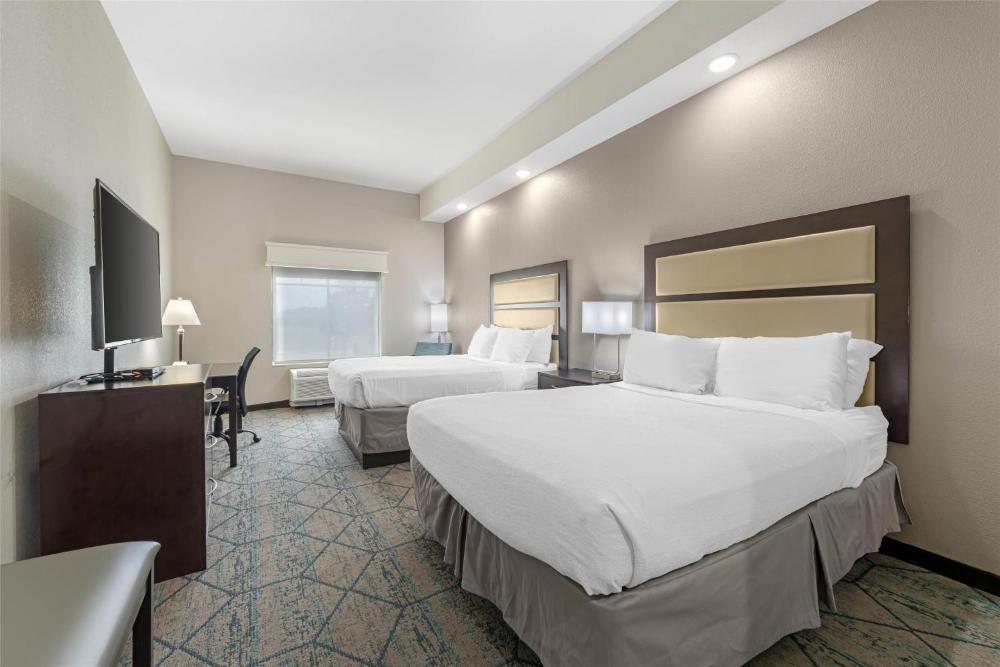 Queen Room with Two Queen Beds interior